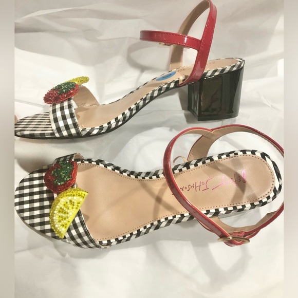 Betsey Johnson Shoes - Betsey Johnson gingham print lemon strawberry red patent strap chunky heels sz10